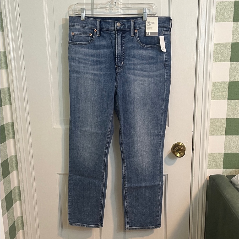 NWT Gap High Rise Vintage Slim Size 31 / 12s